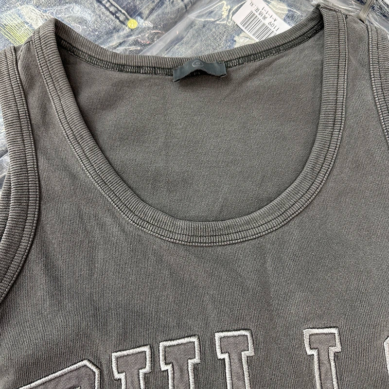Gilet de basket vintage ample et lourd, broderie de la lettre BULLS 33, marque américaine rétro, tendance estivale...